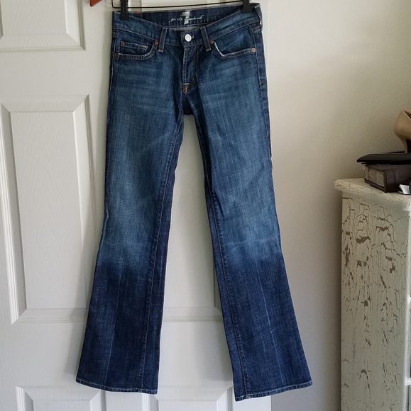 7 For All Mankind 25 actual 27.5x30.75 Excellent! - Picture 2 of 5